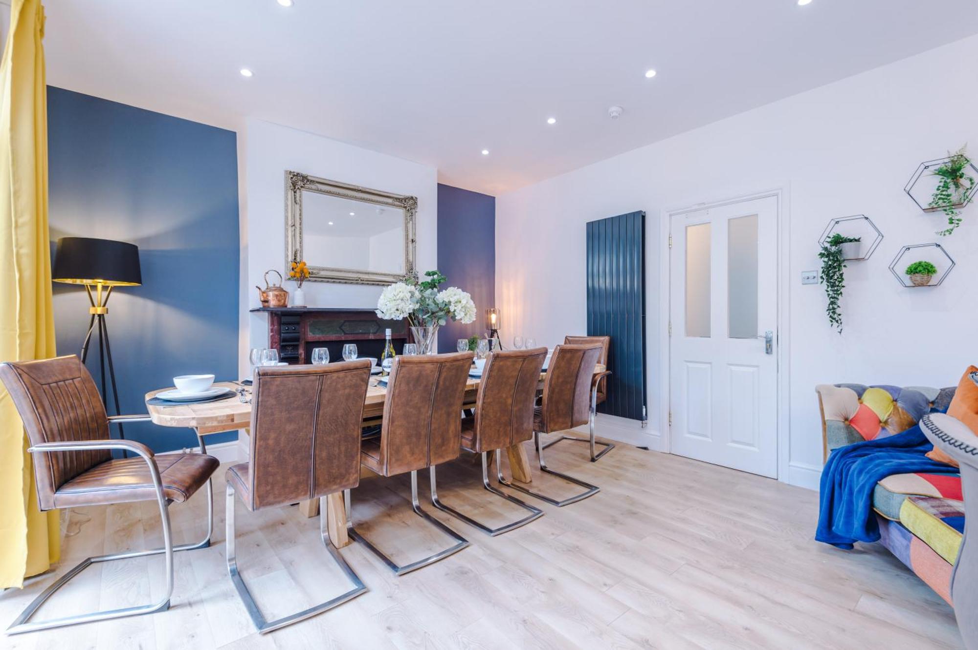 Incredible - Five Bedroom - 7 Actual Beds - 6 Bathroom House By Purestay - Central Bath With Parking Eksteriør billede